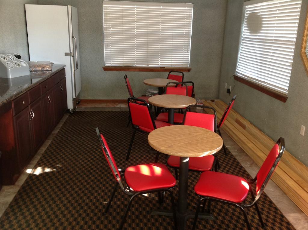 Heritage Inn גרנד פריירי מראה חיצוני תמונה